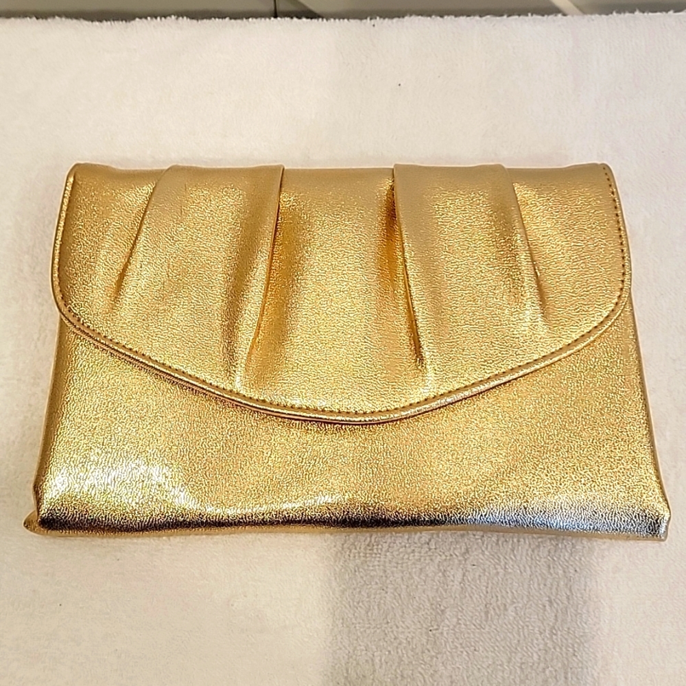 Gold clutch